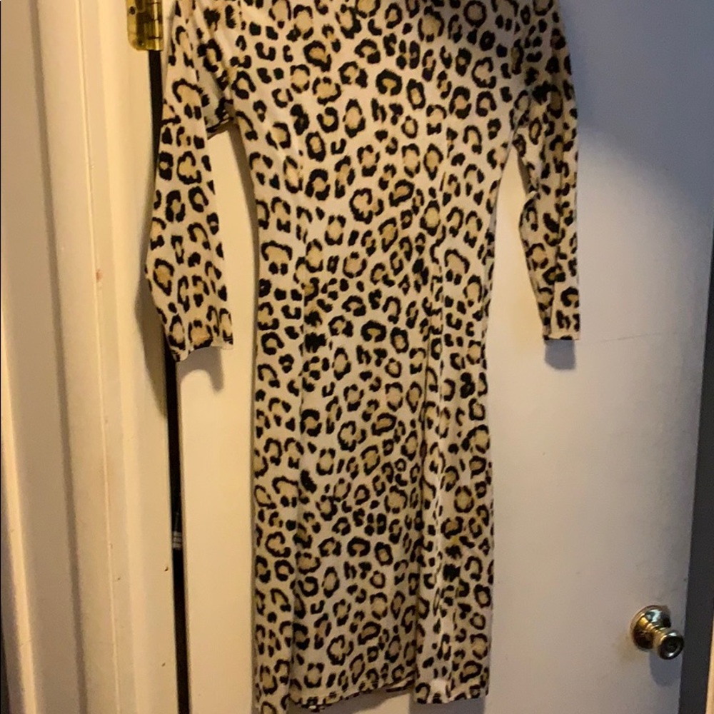 Dress - Picture 5 of 6